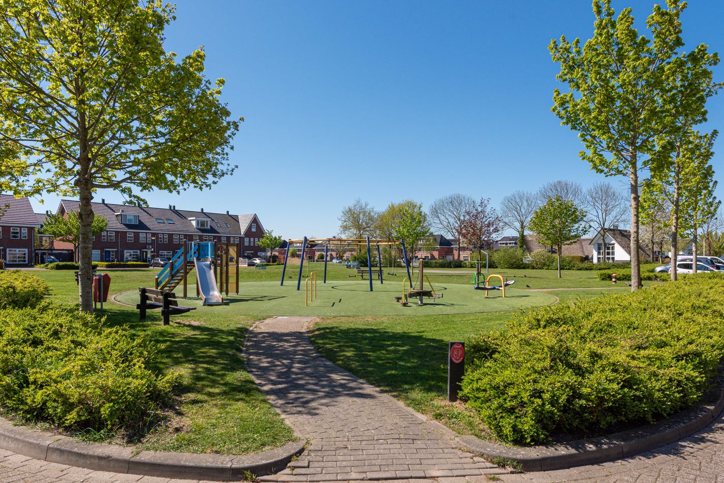 Photo 44 of Galjoen 13 23