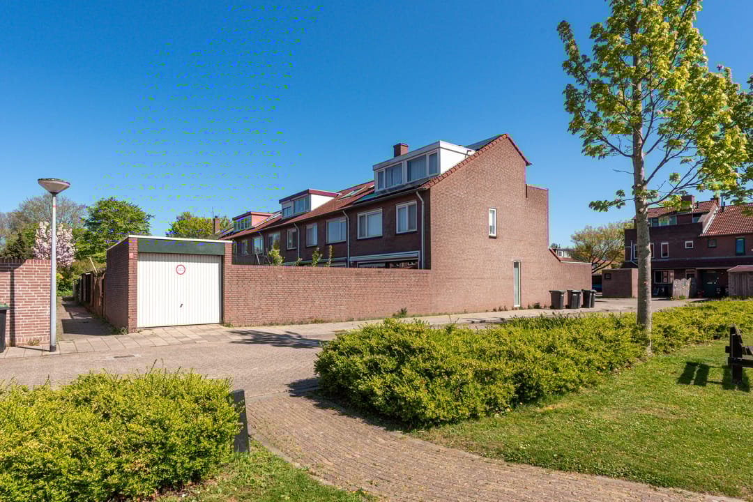 Photo 43 of Galjoen 13 23