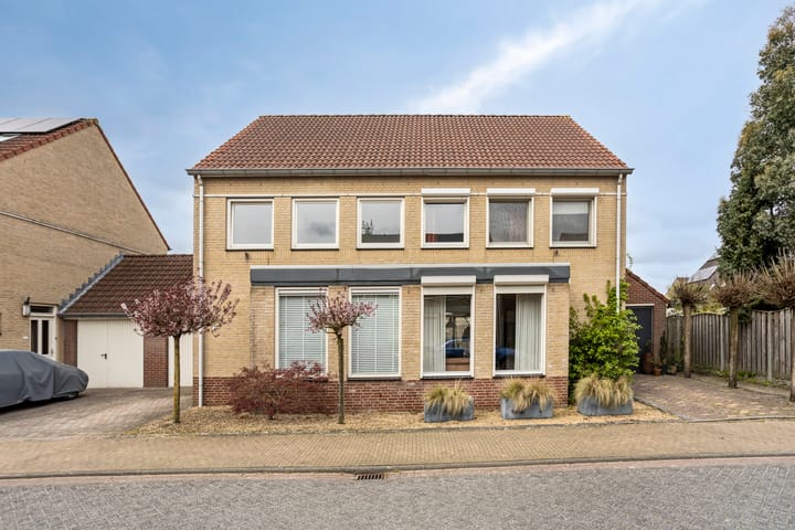 Foto 2 van Van Bronckhorststraat 9