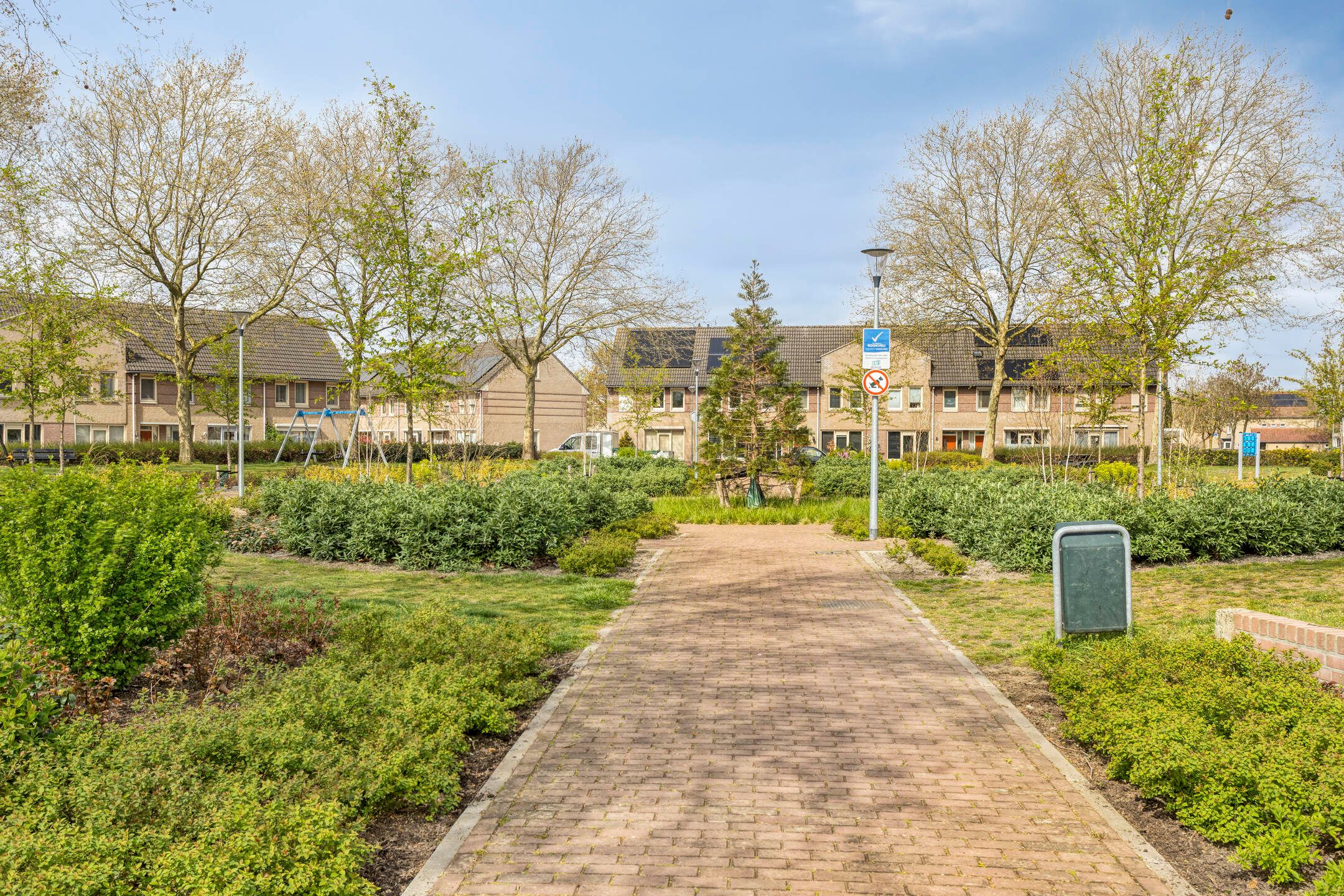 Foto 24 van Van Bronckhorststraat 9