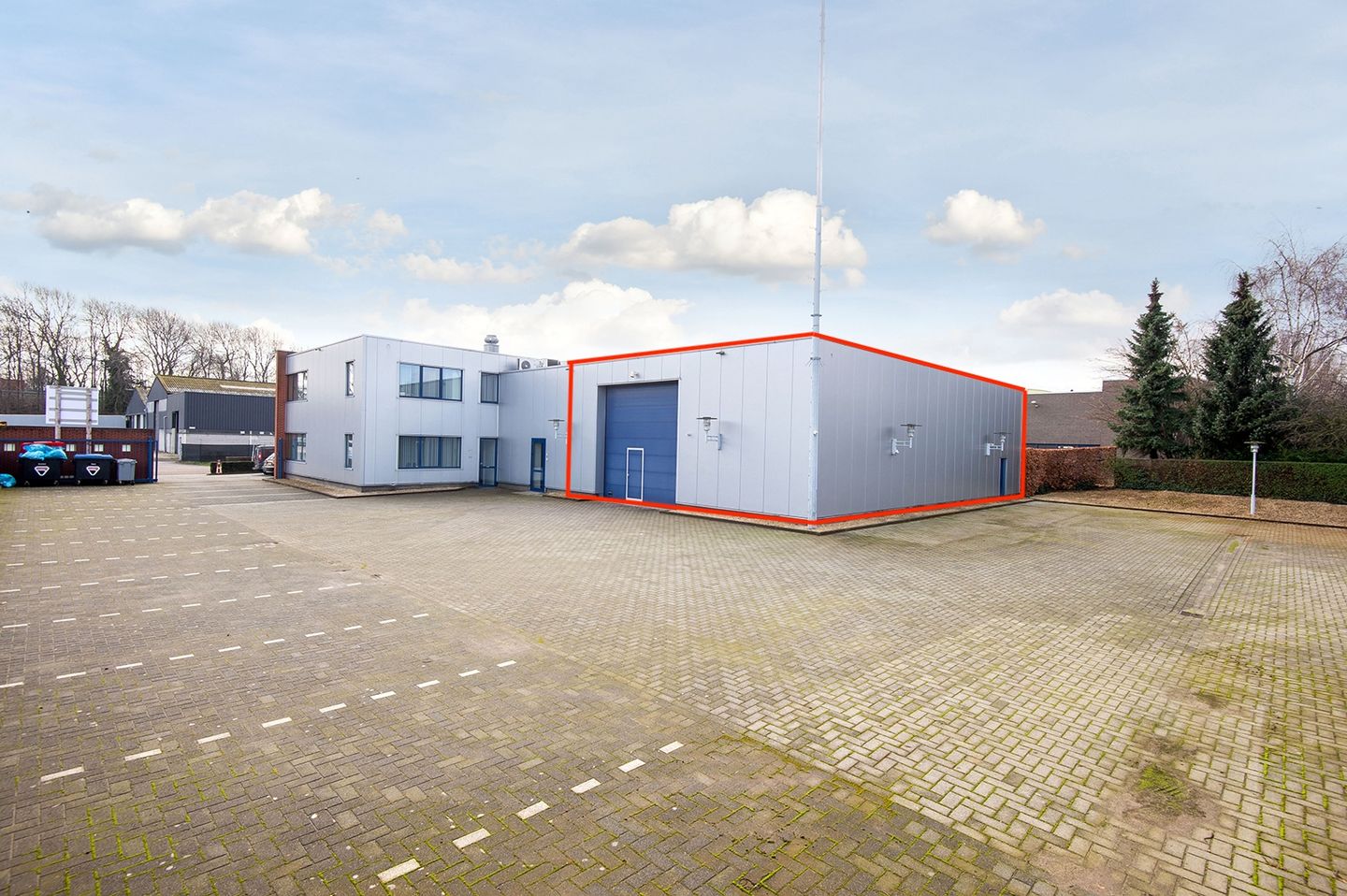 View photo 1 of Middelweg 2