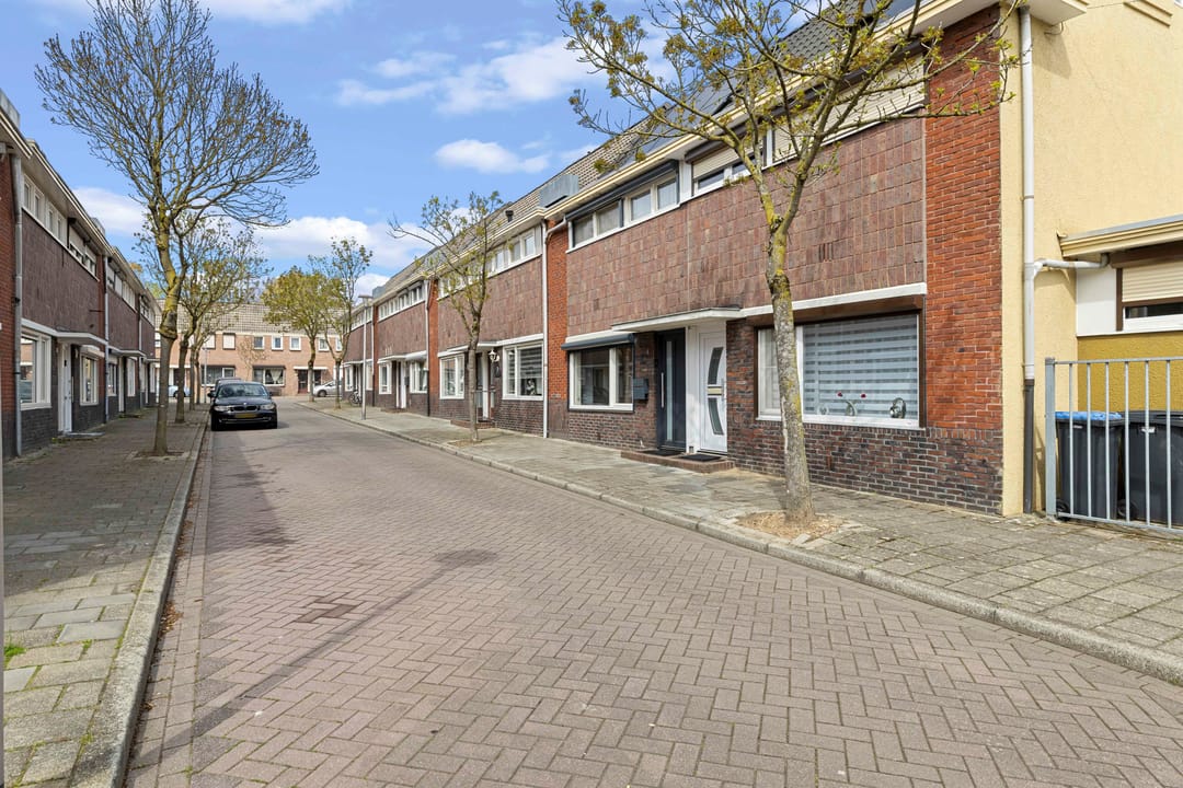 Photo 2 of Slotstraat 4