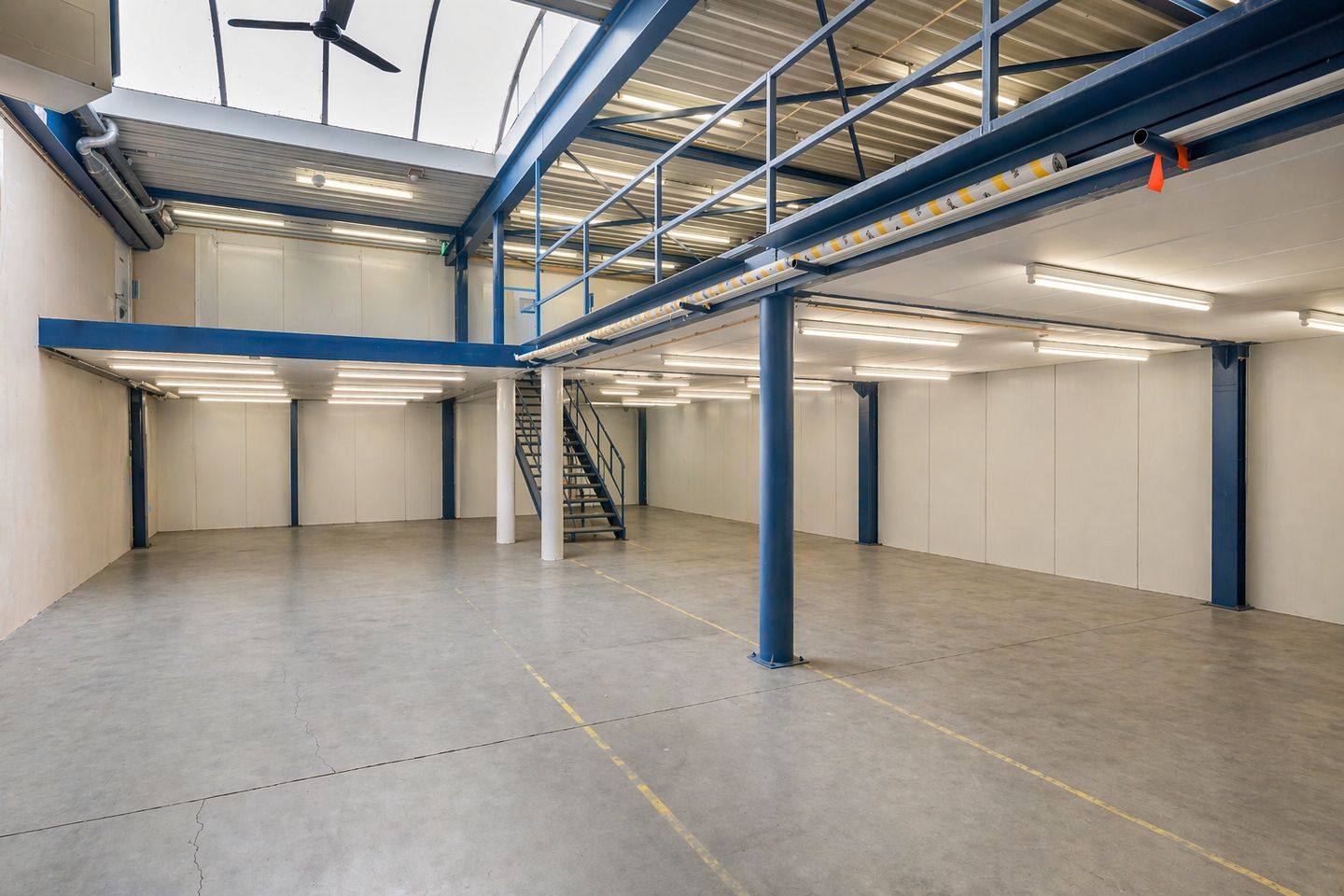 View photo 5 of Middelweg 2