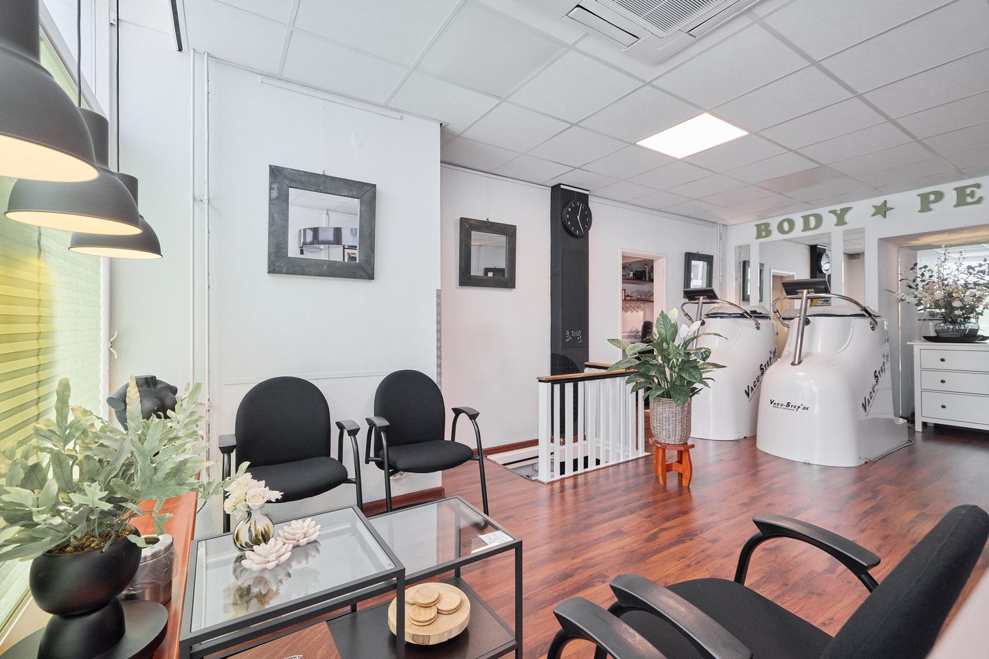 View photo 4 of Koninginnelaan 42-A