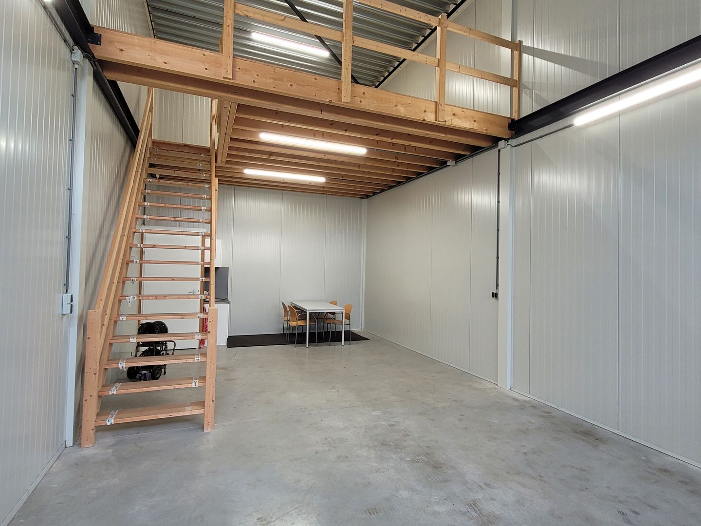 View photo 4 of Buitenvaart 1009-04