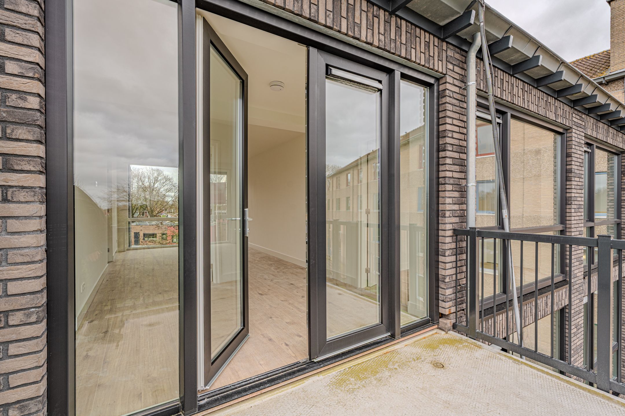 Photo 36 of Nijveenlaan 43