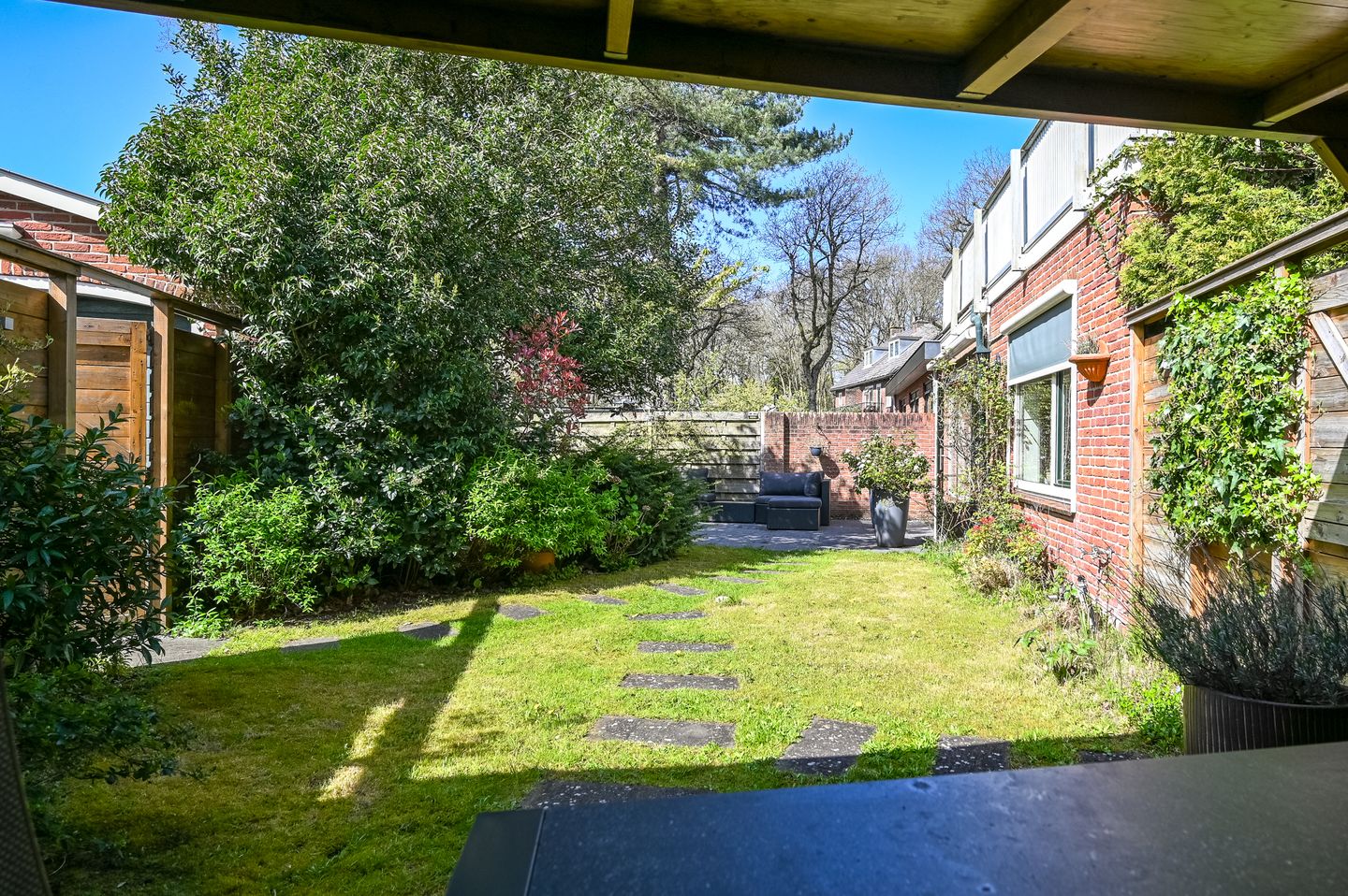 Charming Semi-Detached Villa with Garden and Garage in Santpoort-Zuid — 40