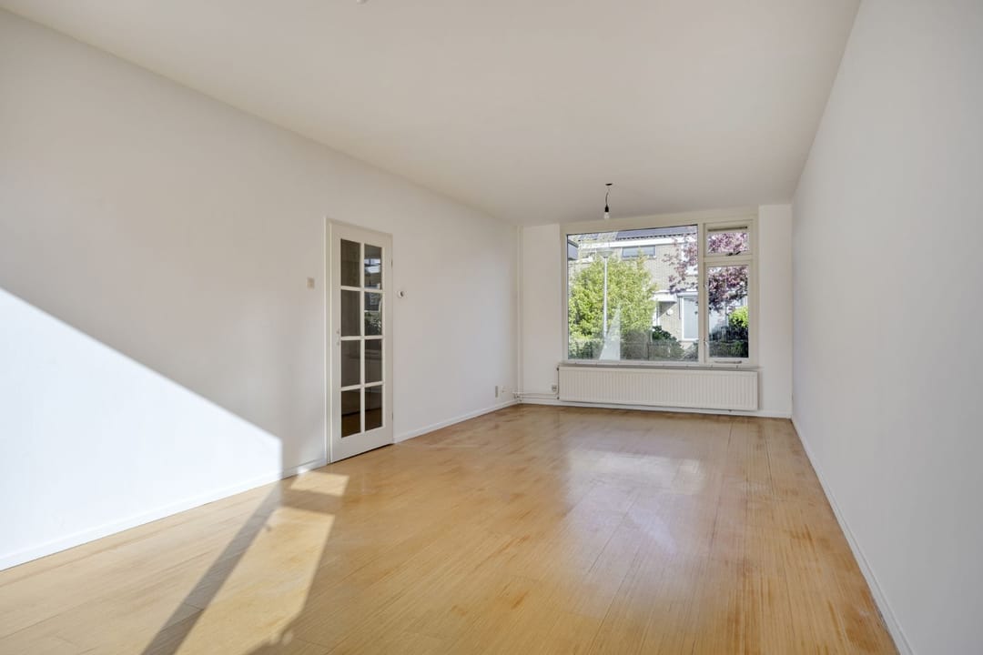 Photo 8 of J.H. van Linschotenlaan 9