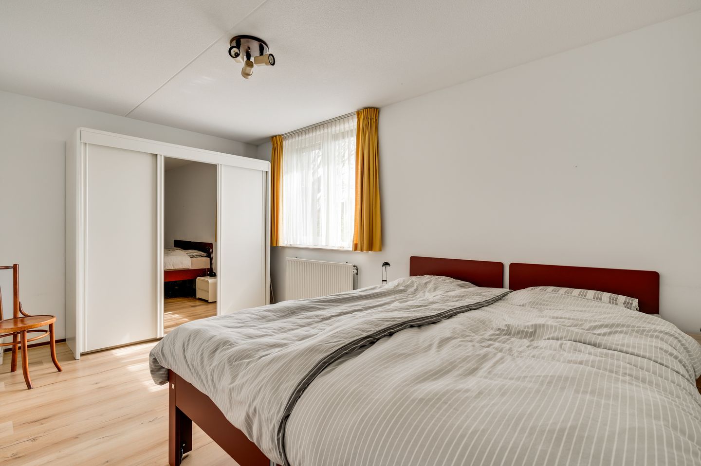 Photo 14 of Sussexstraat 6