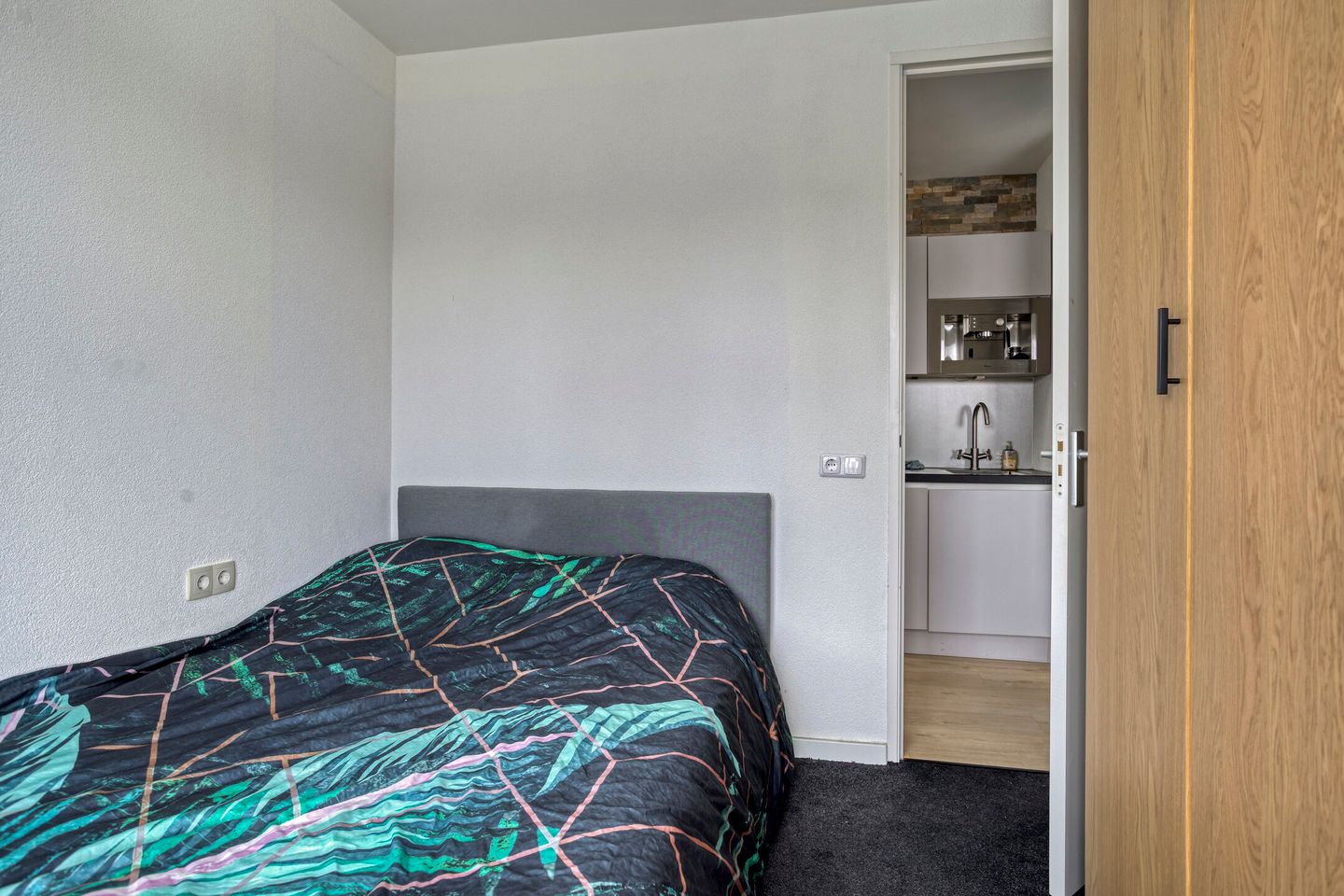 Photo 19 of Eemstraat 47