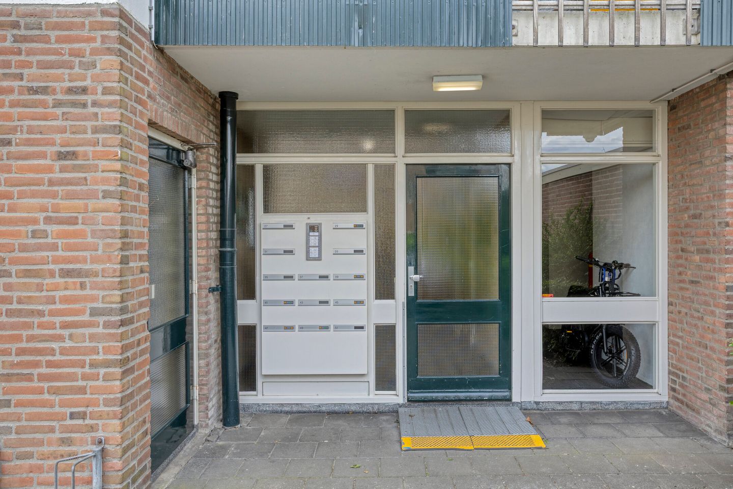 Photo 5 of Eemstraat 47