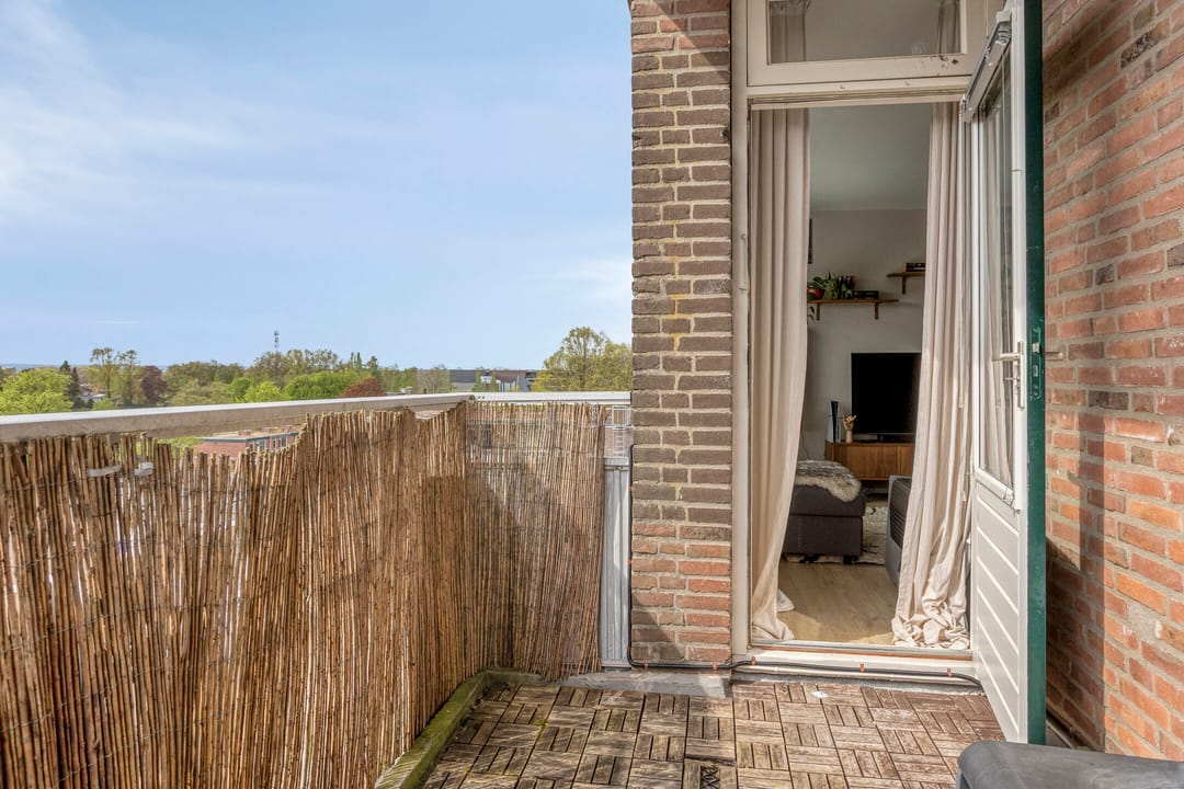 Photo 22 of Eemstraat 47