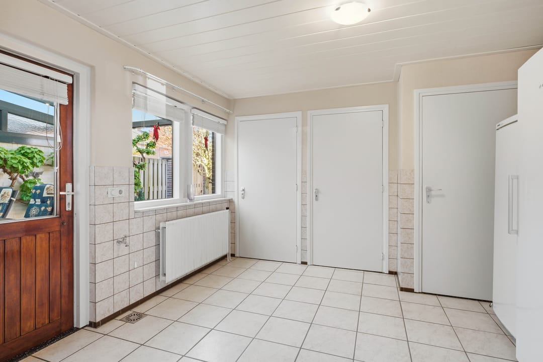 Charming semi-detached house with garden room and garage in Mill-West — 17