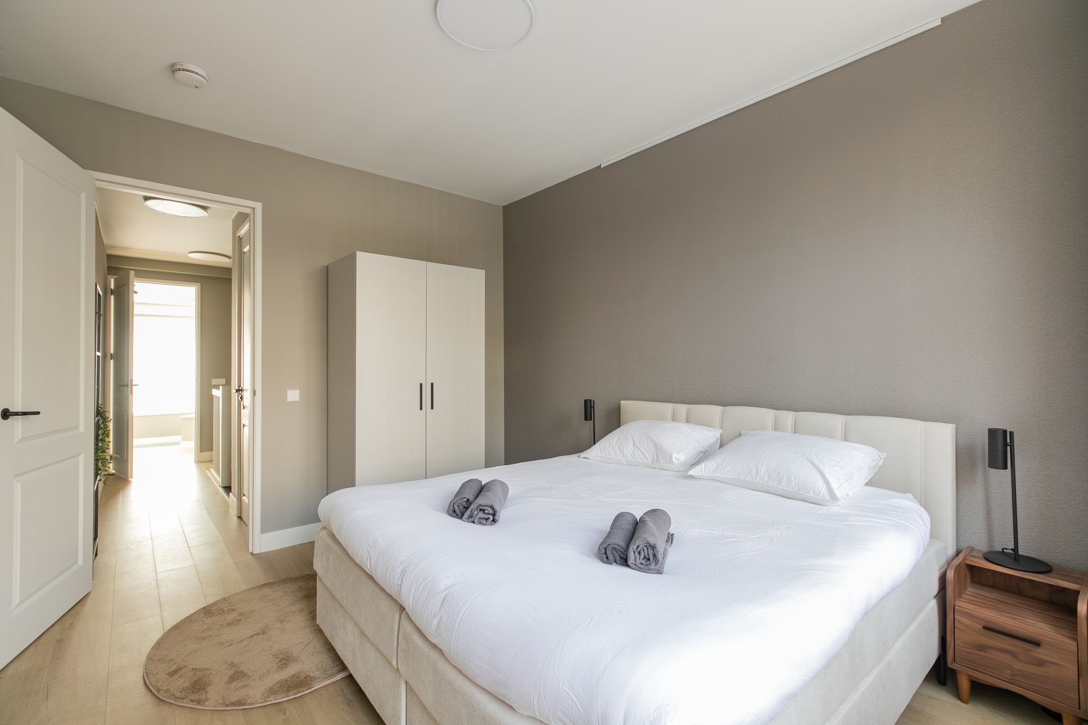 Luxurious Ground-Floor Apartment with Large Garden in Popular Blijdorp — 12