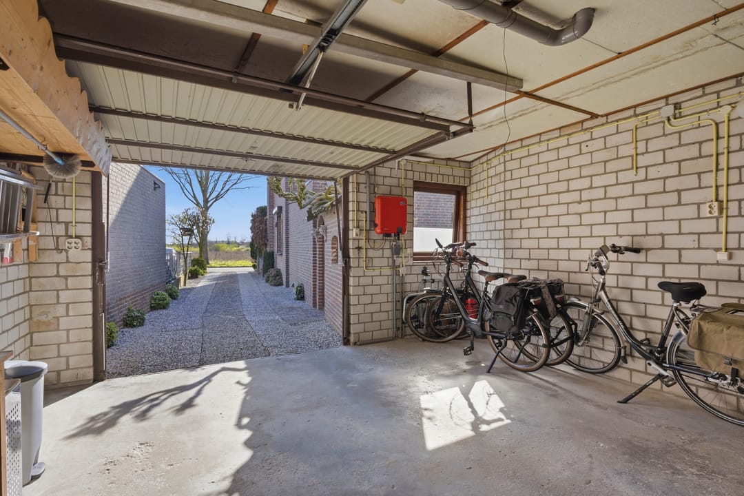 Charming semi-detached house with garden room and garage in Mill-West — 46