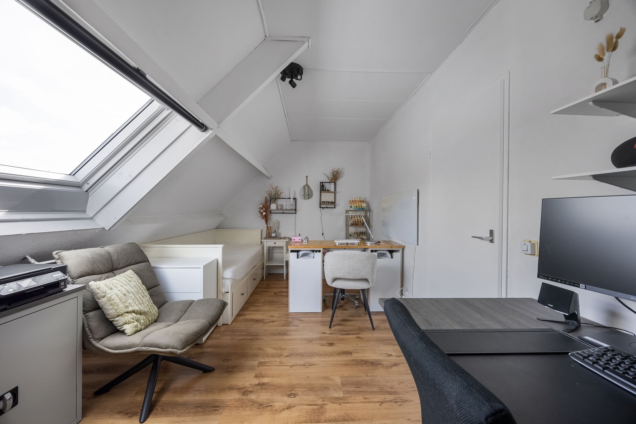 Photo 27 of Karveel 48 71