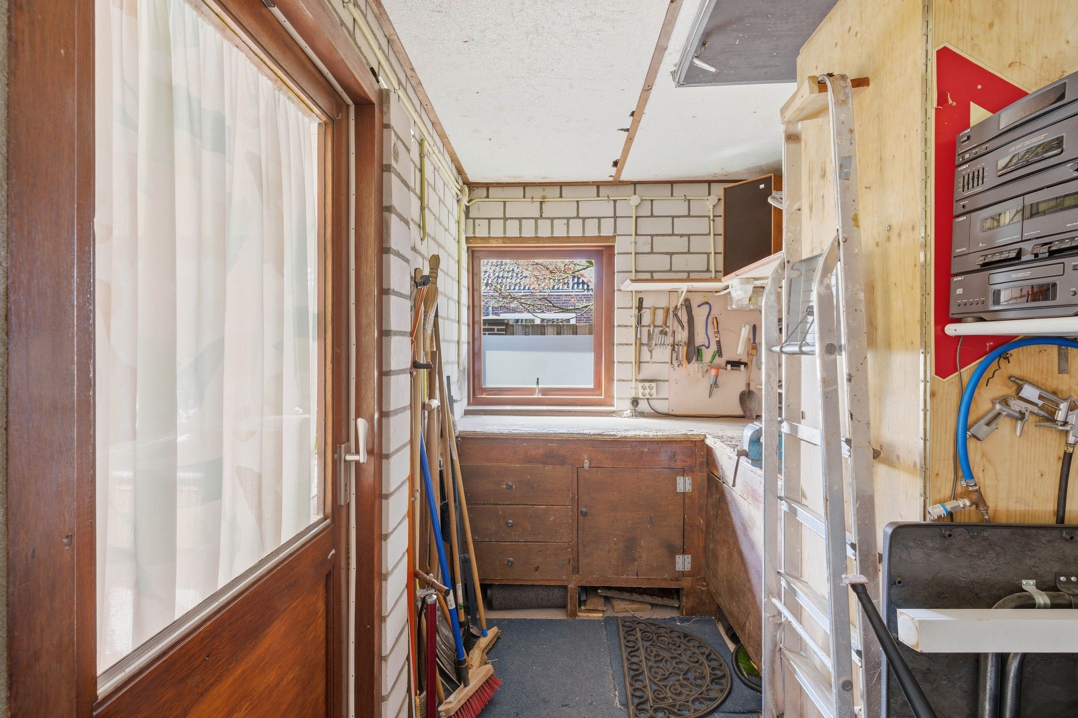 Charming semi-detached house with garden room and garage in Mill-West — 48