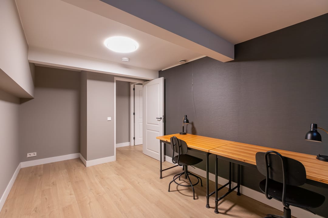 Luxurious Ground-Floor Apartment with Large Garden in Popular Blijdorp — 32