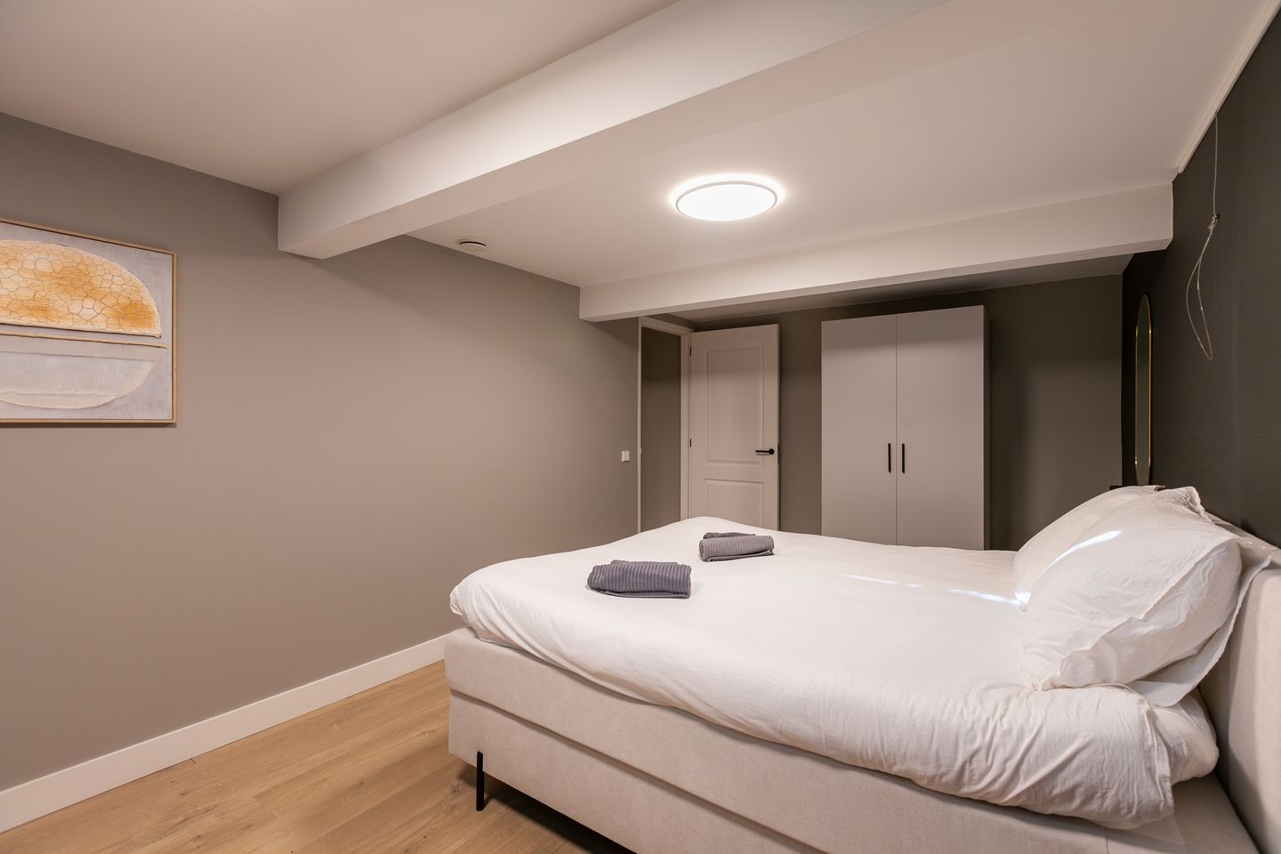 Luxurious Ground-Floor Apartment with Large Garden in Popular Blijdorp — 20