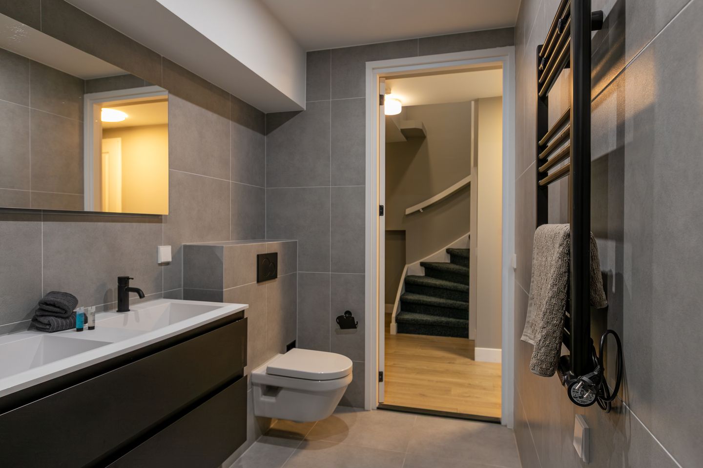 Luxurious Ground-Floor Apartment with Large Garden in Popular Blijdorp — 35