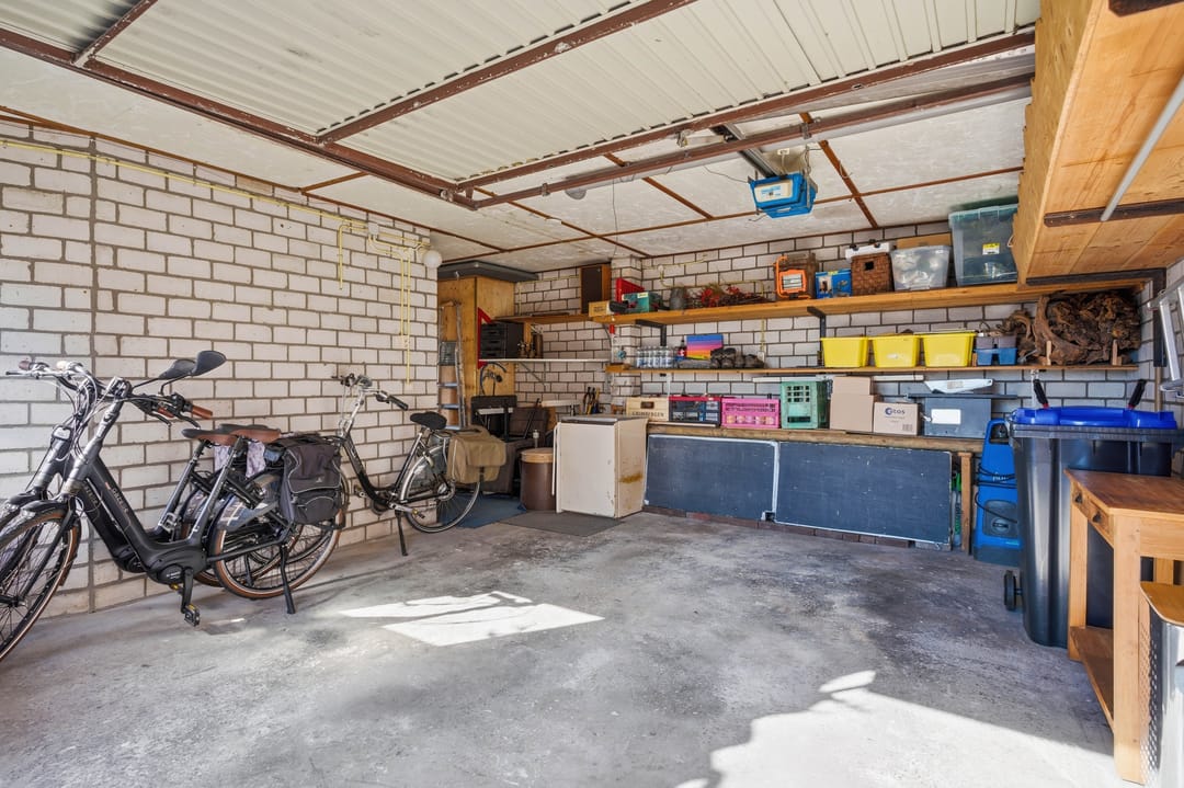 Charming semi-detached house with garden room and garage in Mill-West — 47