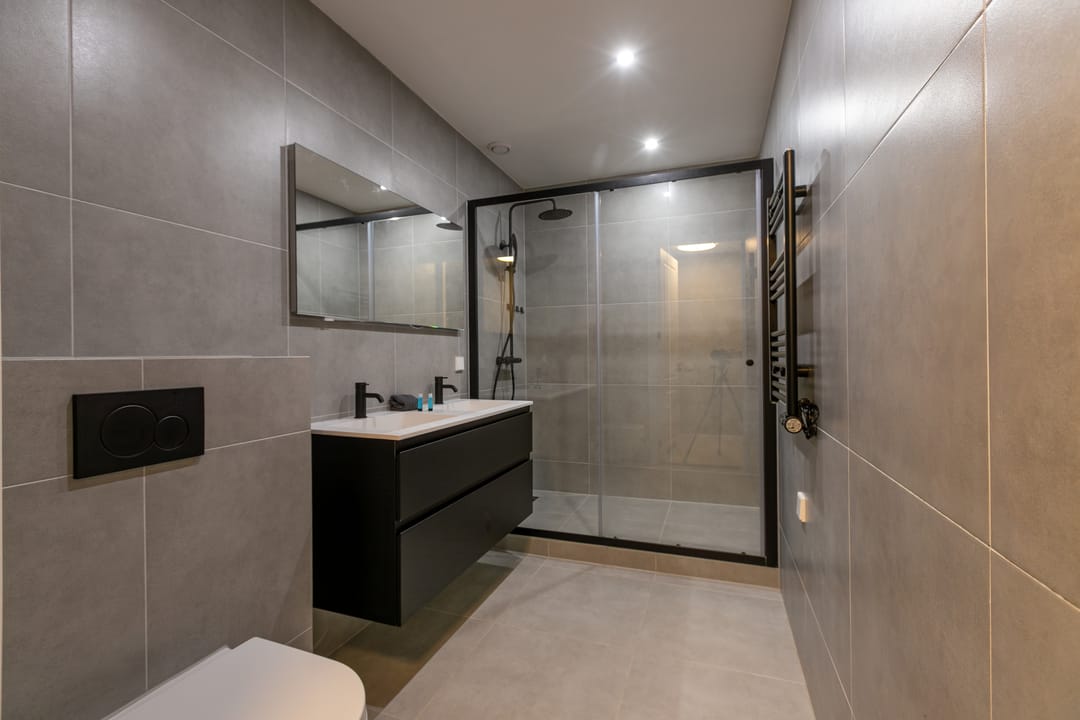 Luxurious Ground-Floor Apartment with Large Garden in Popular Blijdorp — 38