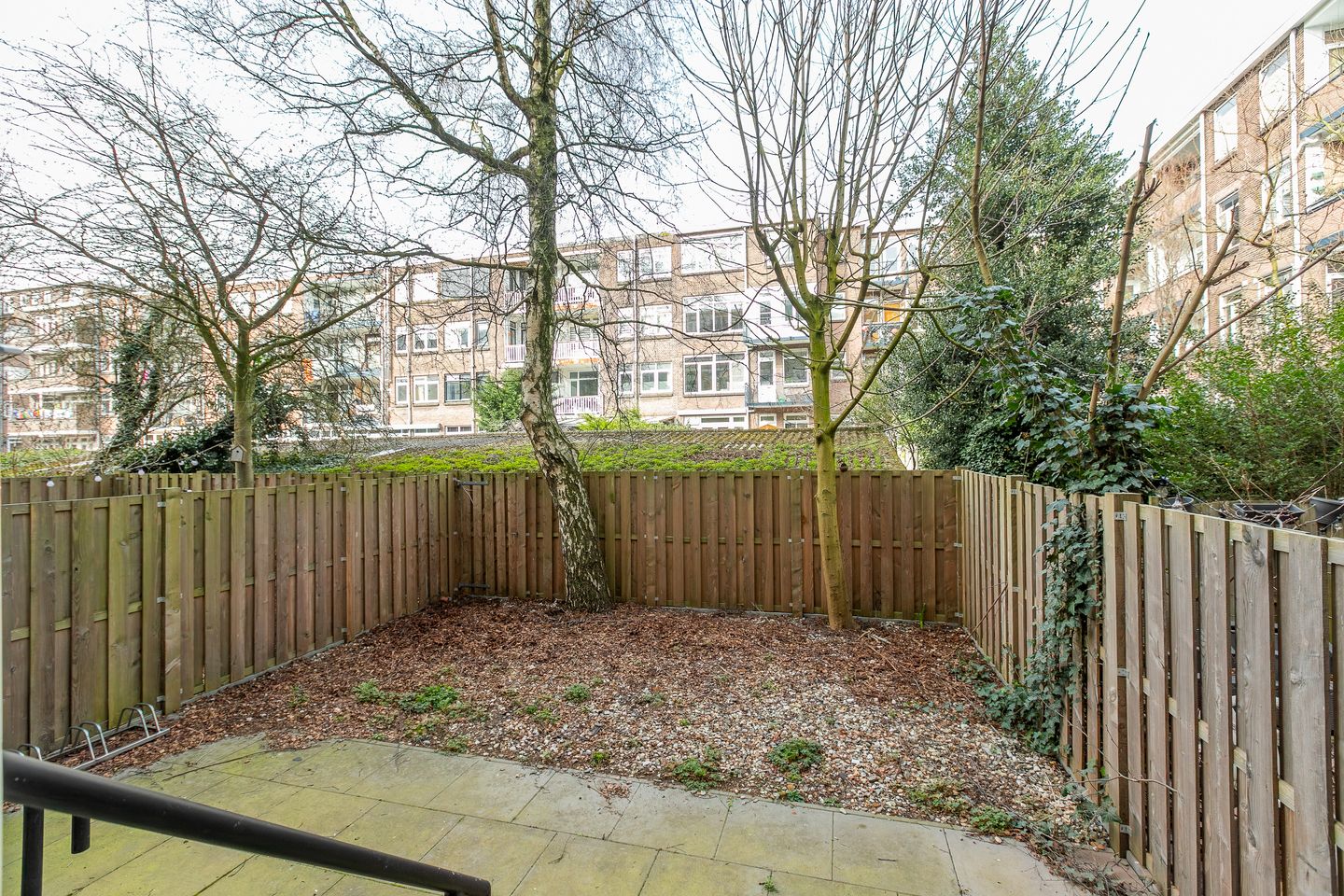 Luxurious Ground-Floor Apartment with Large Garden in Popular Blijdorp — 40