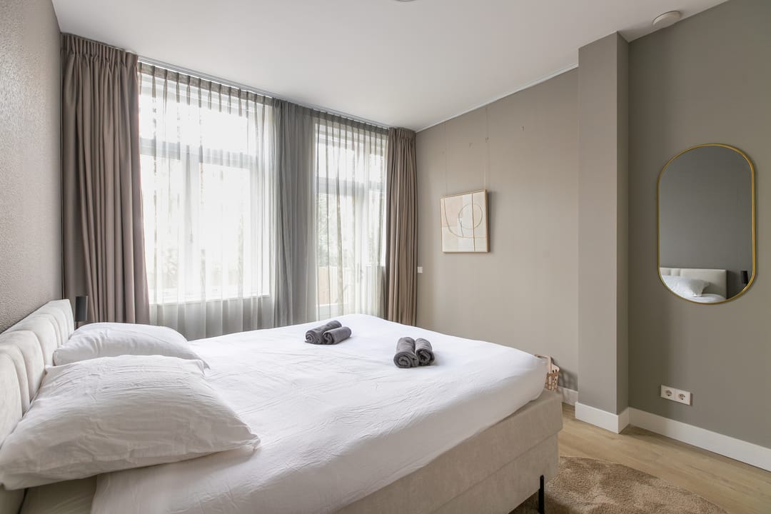 Luxurious Ground-Floor Apartment with Large Garden in Popular Blijdorp — 13