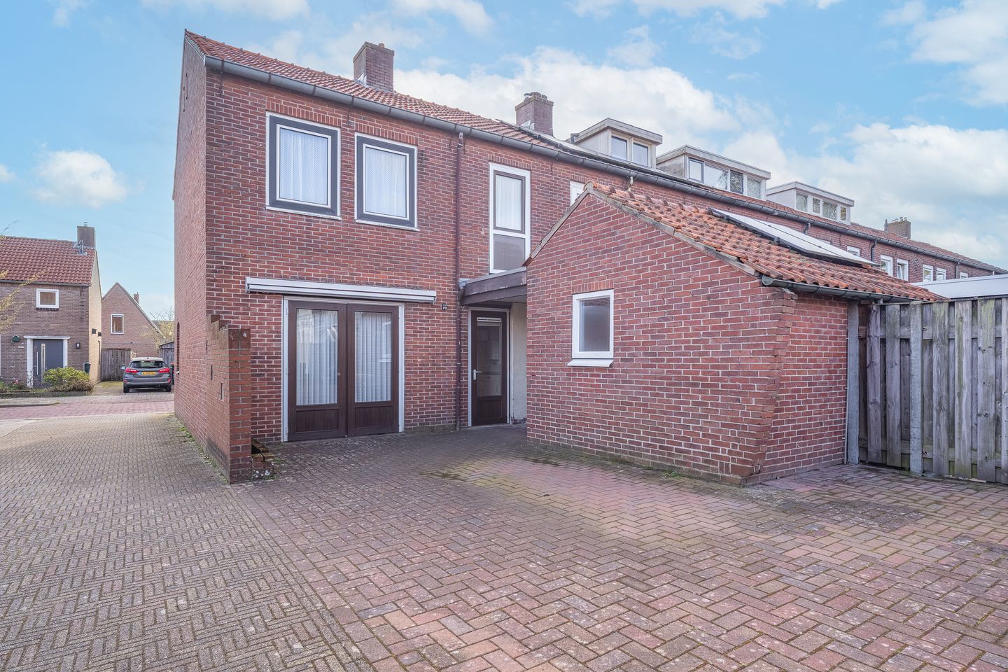 Photo 20 of Zonnebloemstraat 57
