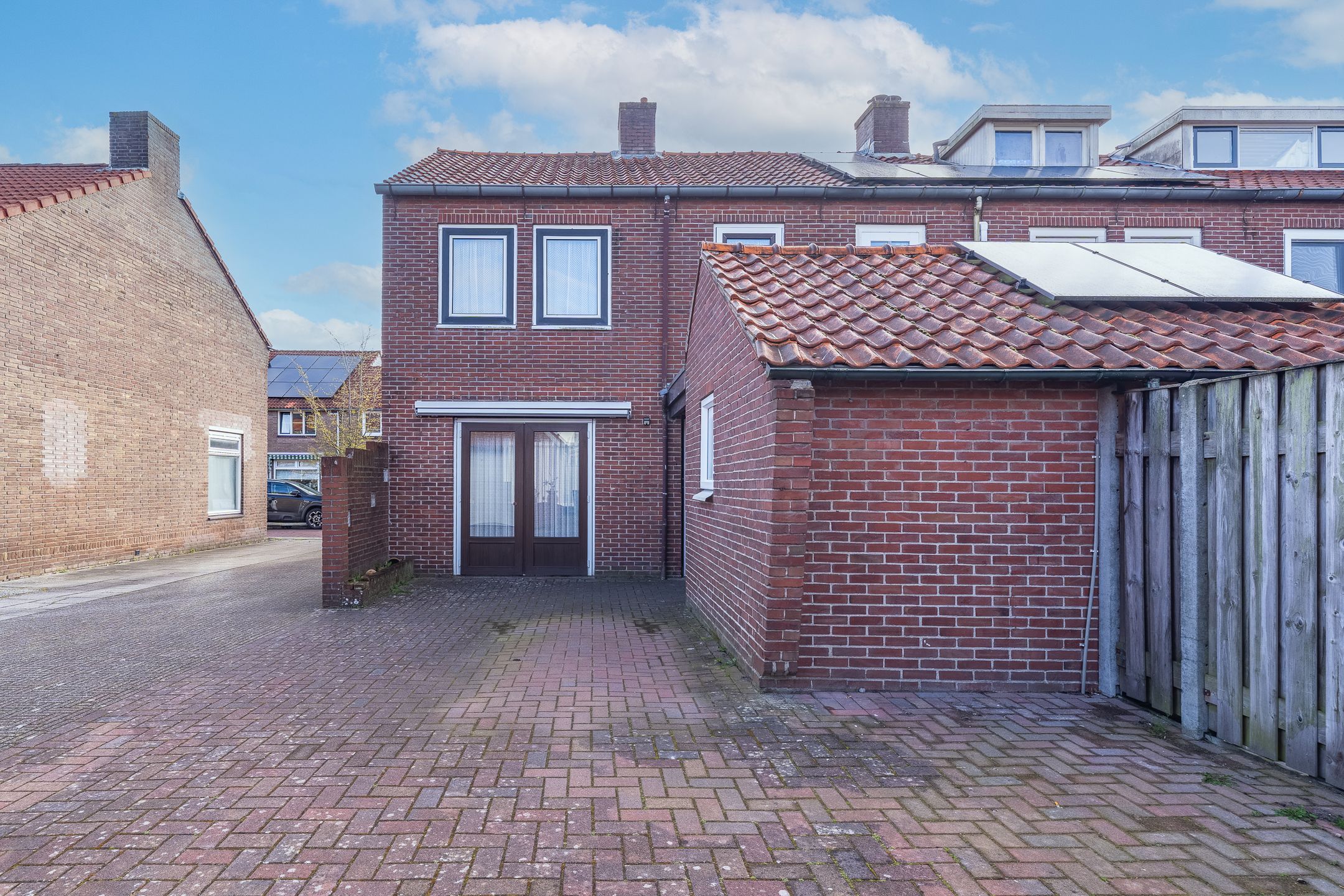 Photo 21 of Zonnebloemstraat 57