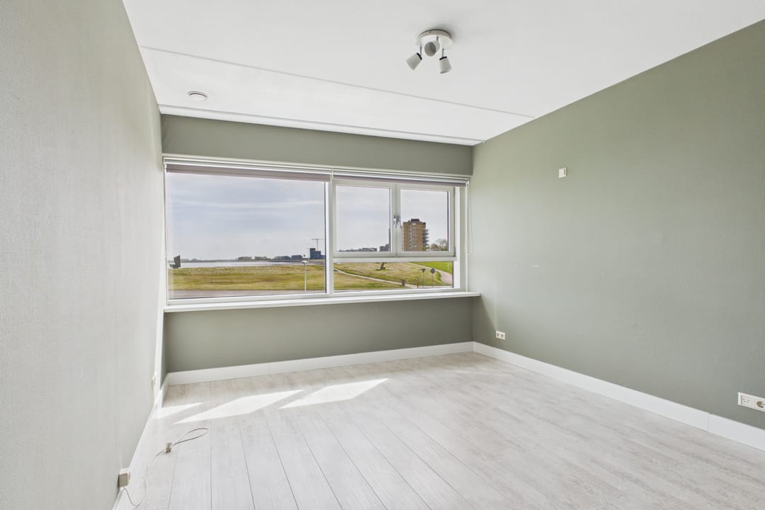 Photo 28 of Waterfront 360
