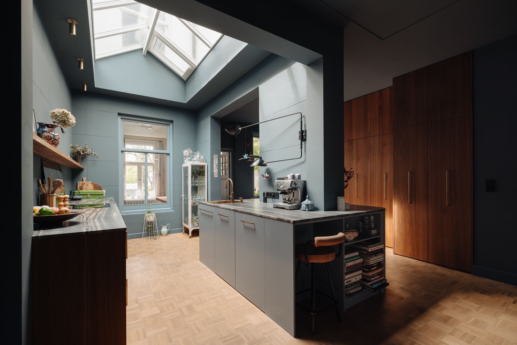 Unique Corner Townhouse with Exceptional Ceiling Heights and Multi-Purpose Living Potential Near Vondelpark — 21