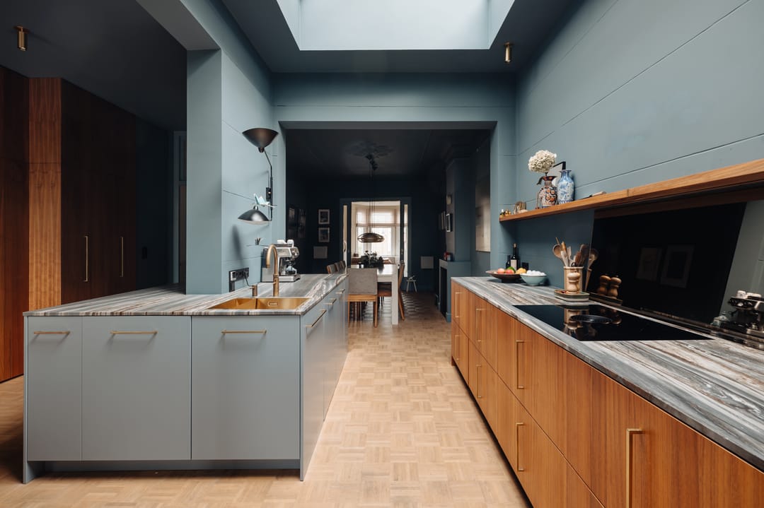 Unique Corner Townhouse with Exceptional Ceiling Heights and Multi-Purpose Living Potential Near Vondelpark — 26