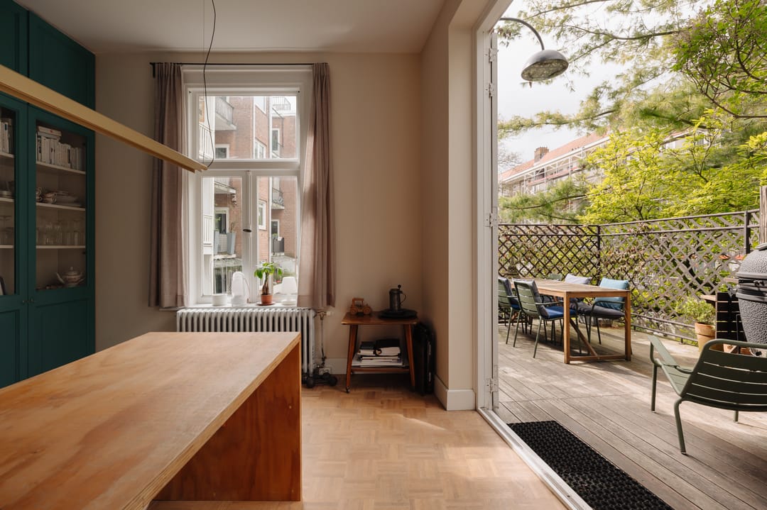 Unique Corner Townhouse with Exceptional Ceiling Heights and Multi-Purpose Living Potential Near Vondelpark — 32