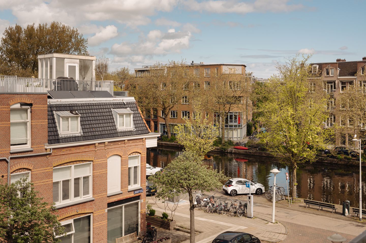 Unique Corner Townhouse with Exceptional Ceiling Heights and Multi-Purpose Living Potential Near Vondelpark — 35