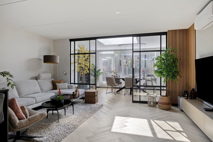 Photo 2 of Madelief 21