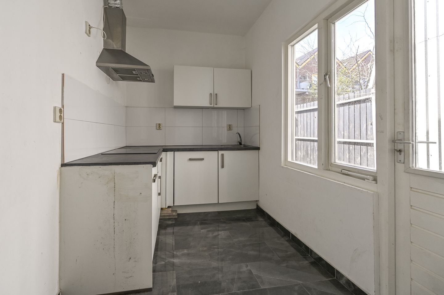 Photo 10 of Kamperstraat 16