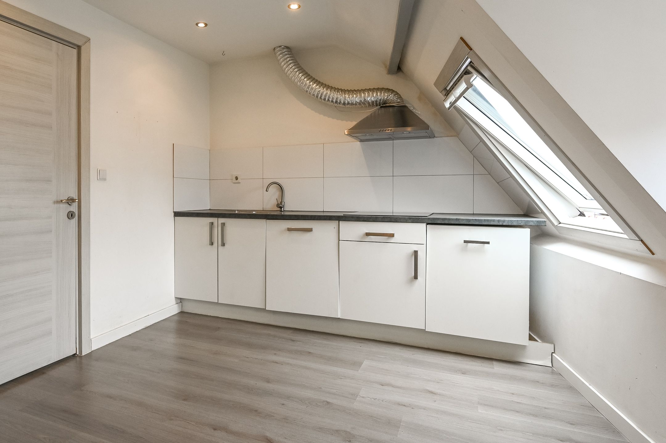 Photo 24 of Kamperstraat 16