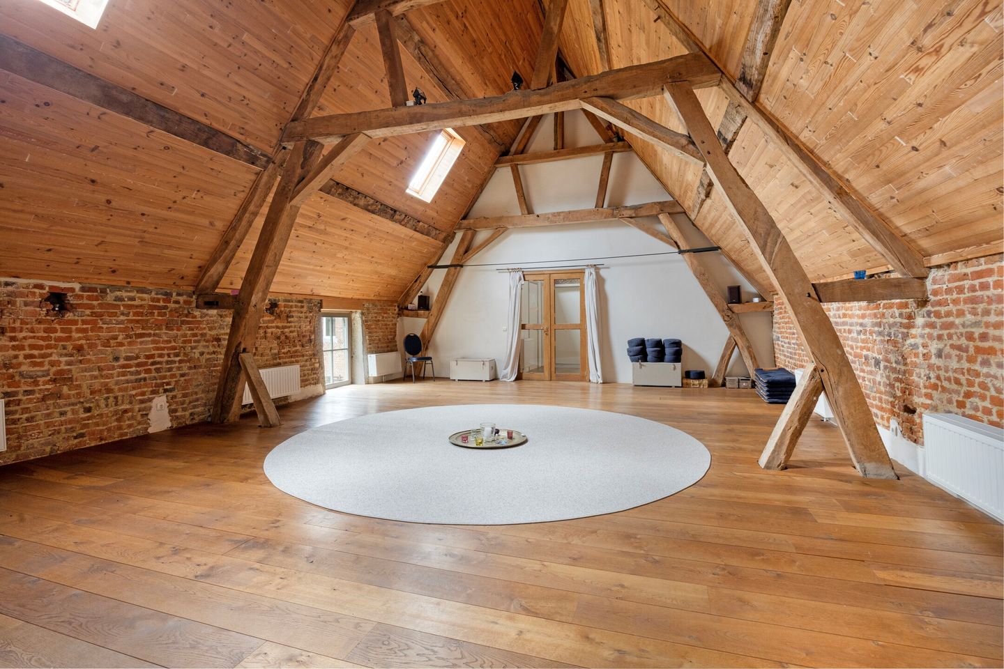 Historic Castle Farm with 61 Rooms and Park-like Grounds — 19