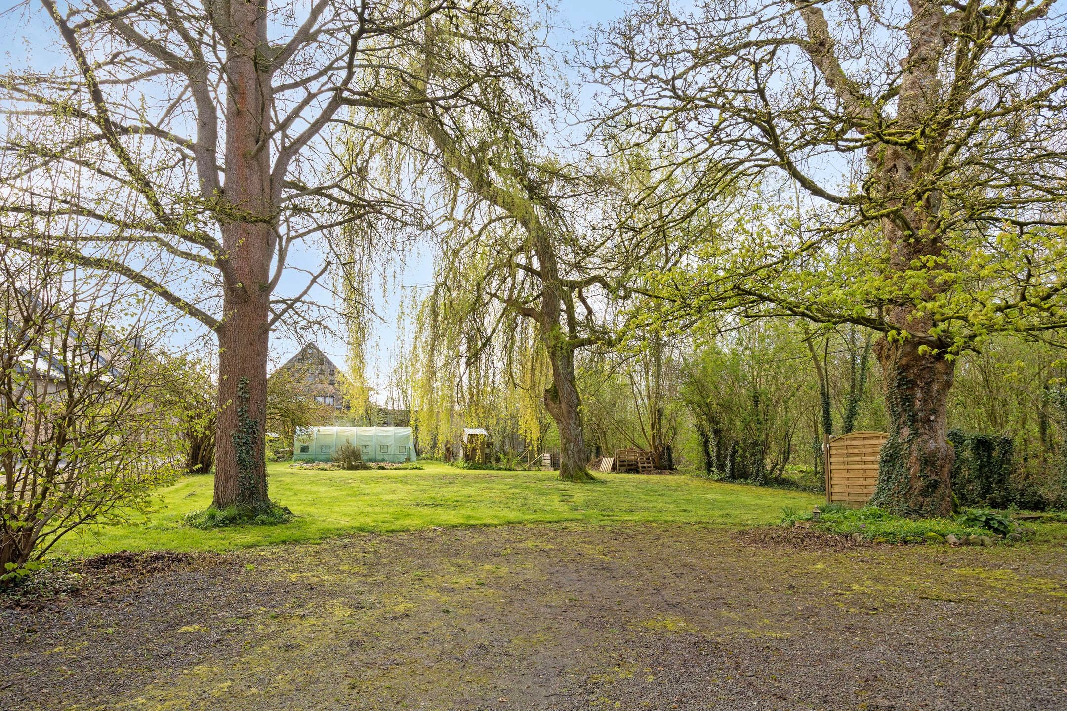 Historic Castle Farm with 61 Rooms and Park-like Grounds — 24