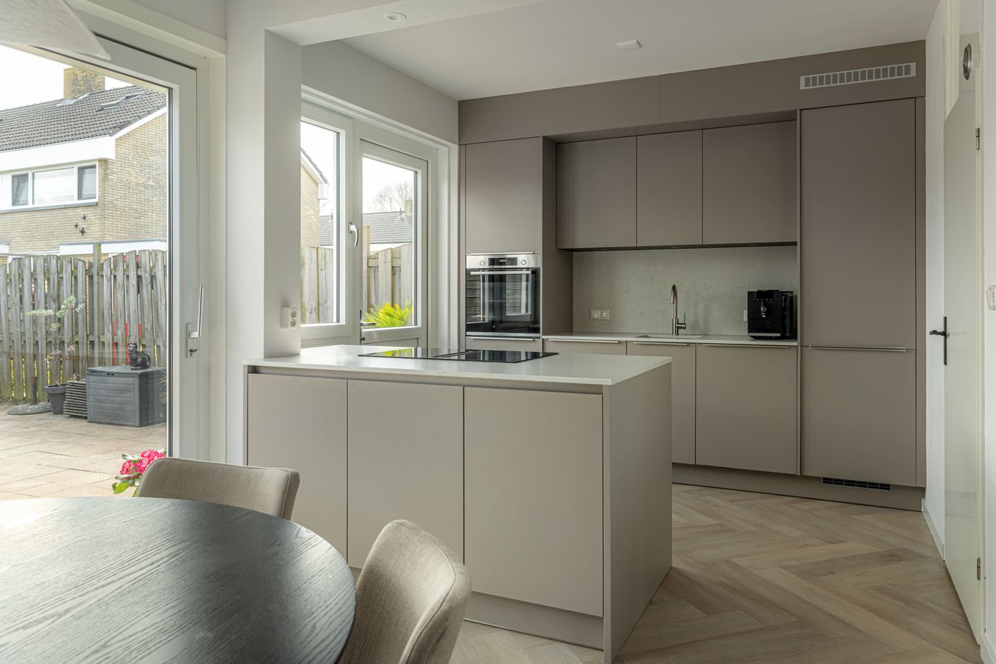 Foto 4 van E A Borgerstraat 56