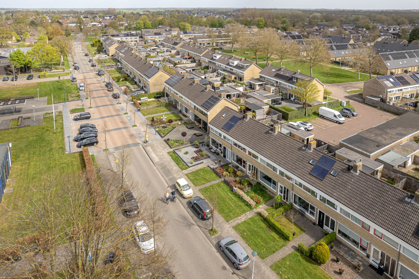 Foto 34 van E A Borgerstraat 56