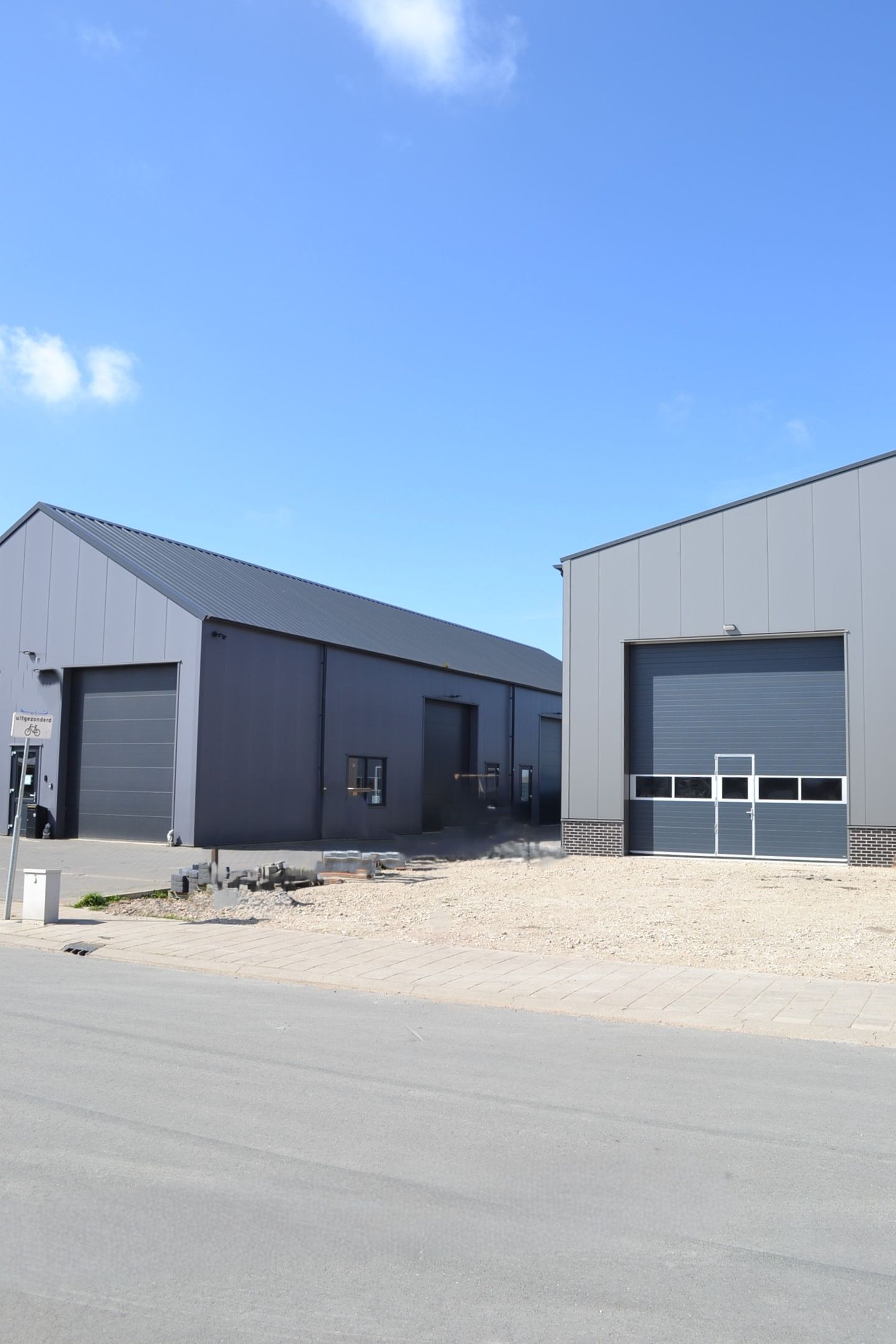 View photo 2 of Charlottaring 13-a