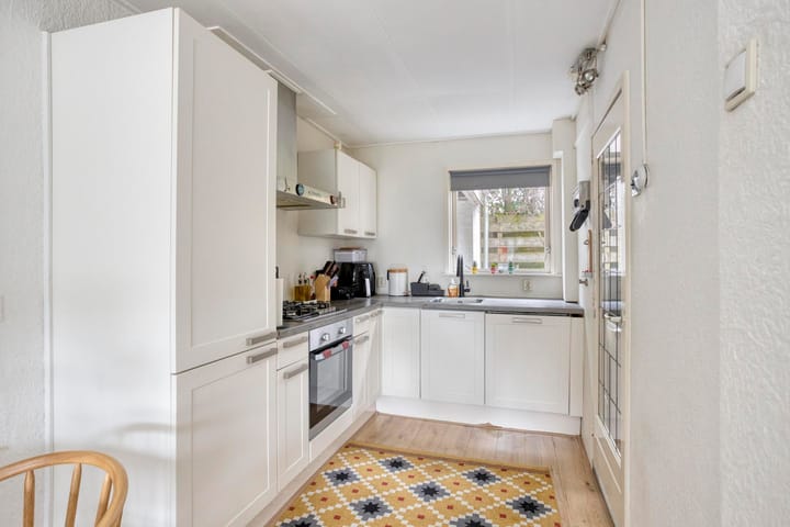 Tussenwoning te koop: van der Sluislaan 6, Heerenveen