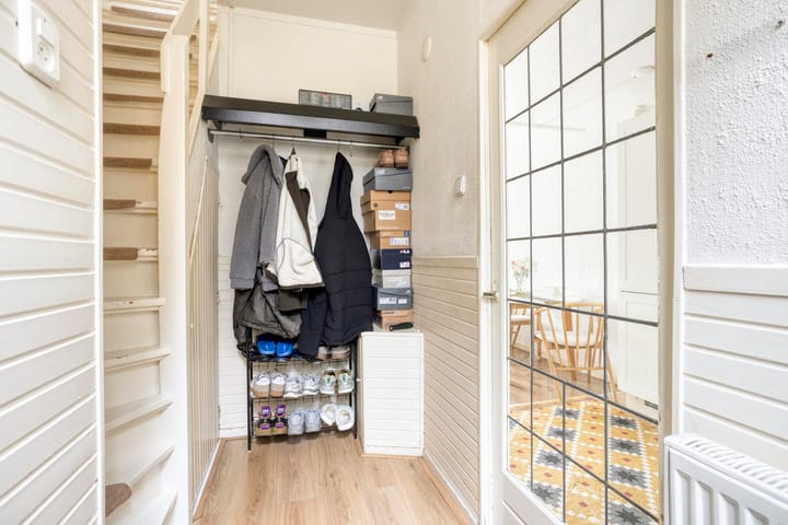 Tussenwoning te koop: van der Sluislaan 6, Heerenveen