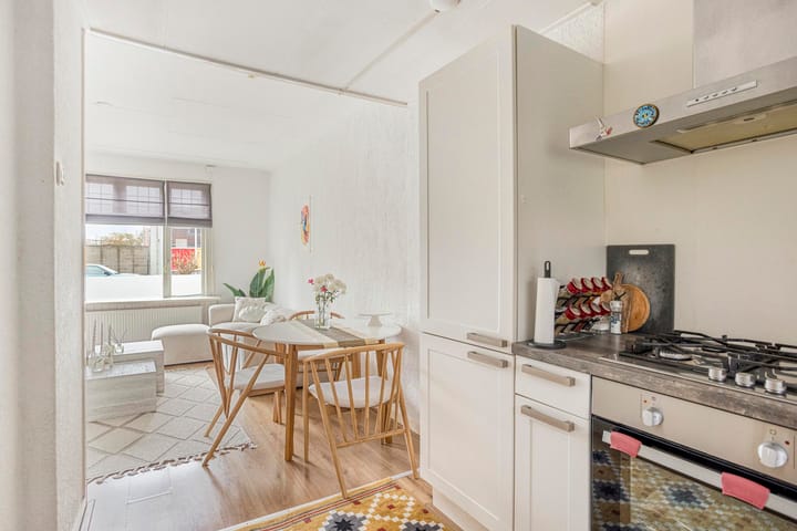 Tussenwoning te koop: van der Sluislaan 6, Heerenveen