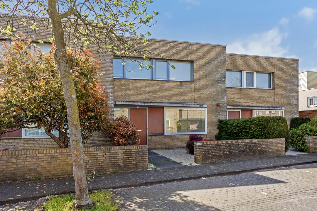 Foto 1 van Oeverbiesstraat 5