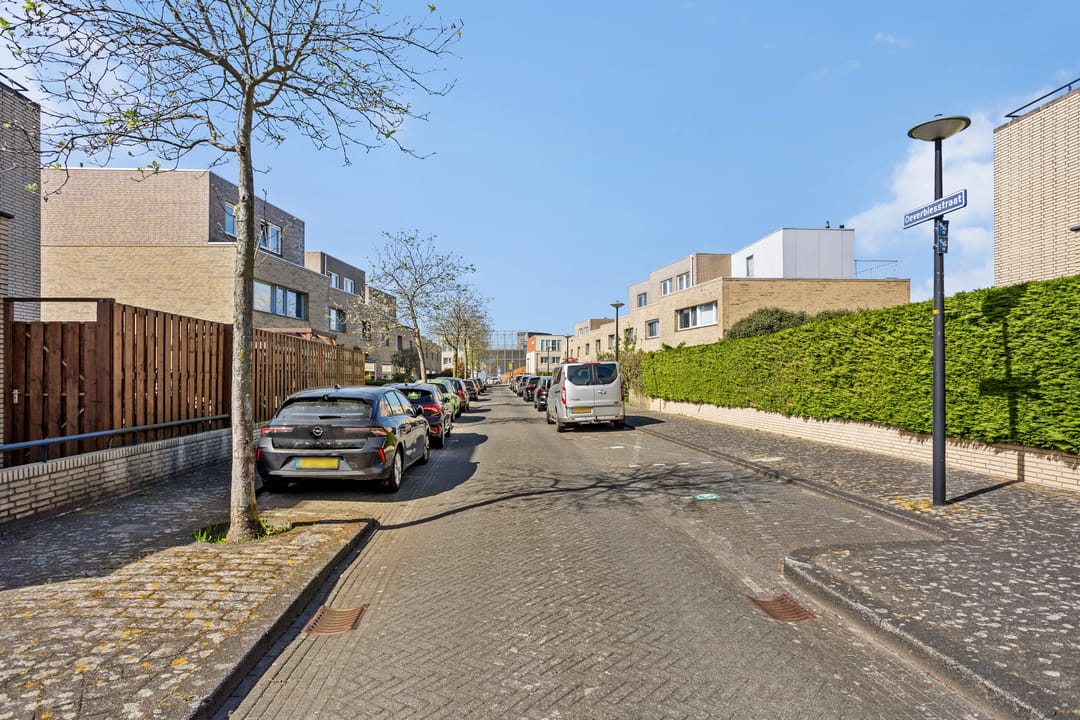 Foto 28 van Oeverbiesstraat 5