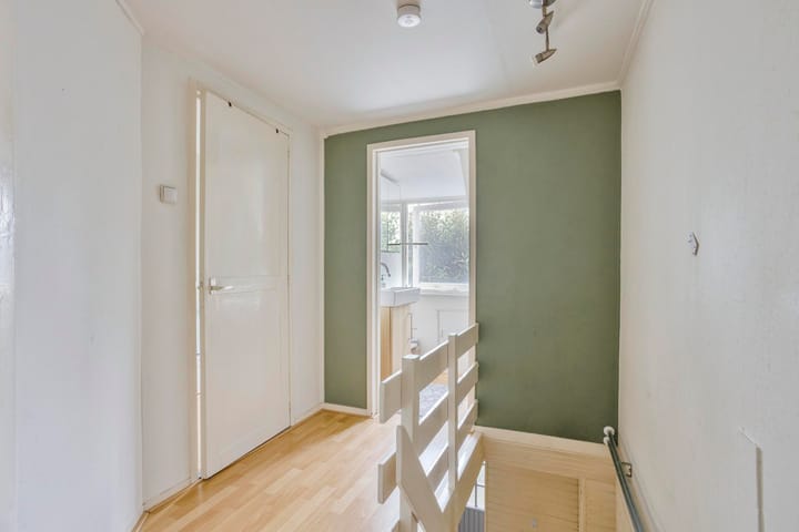 Tussenwoning te koop: van der Sluislaan 6, Heerenveen