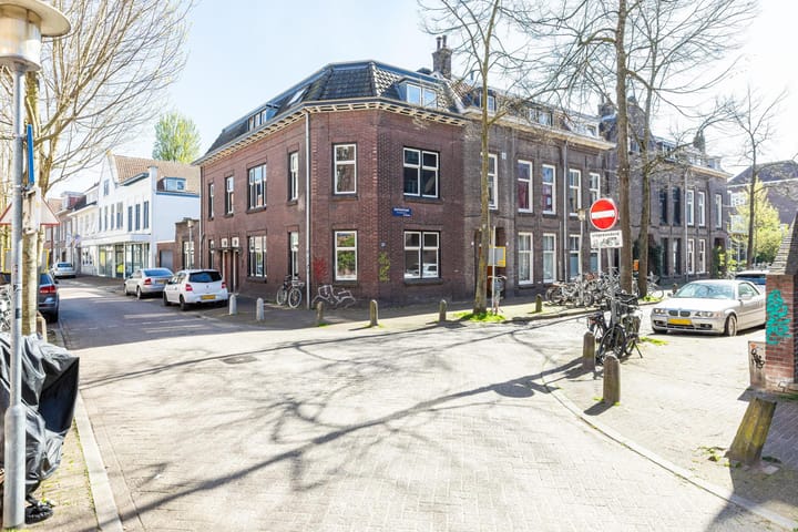 Photo 4 of Prins Hendrikstraat 44